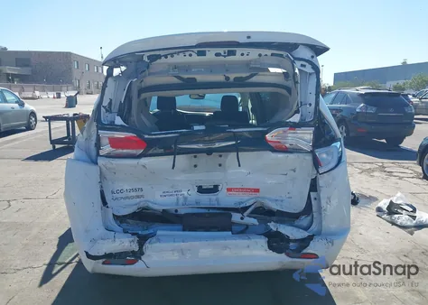 2024 Chrysler Voyager Lx из США, поврежденный, VIN 2C4RC1CG1RR194019